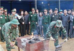 Phát huy vai trò nòng cốt trong  xây dựng nền quốc phòng toàn dân